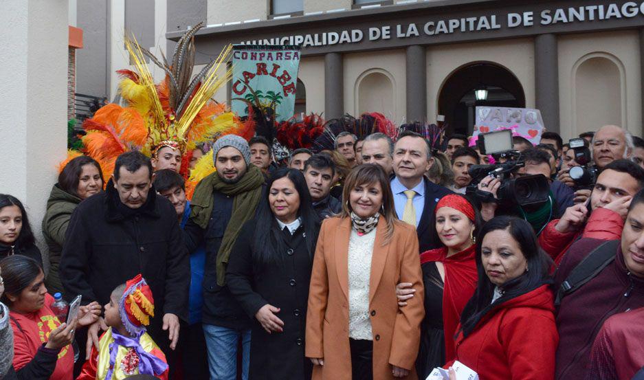 La Accioacuten Teatral Urbana encantoacute a miles de santiaguentildeos en los espacios centrales de la ciudad