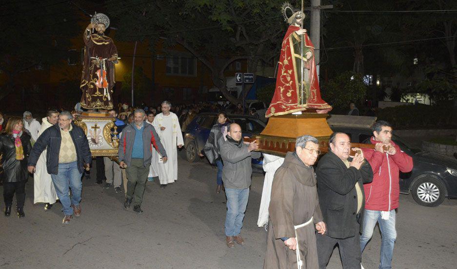 La feligresiacutea de Santiago del Estero honroacute a San Francisco Solano en el diacutea de su fiesta patronal