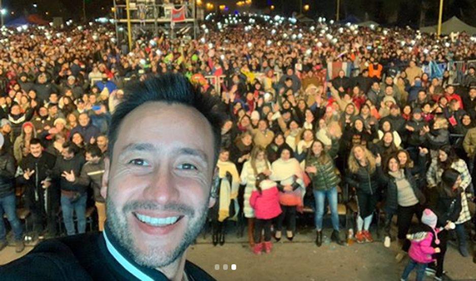 VIDEO  Luciano Pereyra subioacute a Instagram su selfie desde el escenario de Santiago