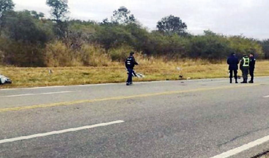 Ruta 34- choque entre un camioacuten y un auto se cobroacute dos vidas