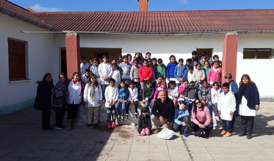 Tras 64 antildeos volvioacute a Atoj Pozo para ayudar a la escuela donde hizo la primaria