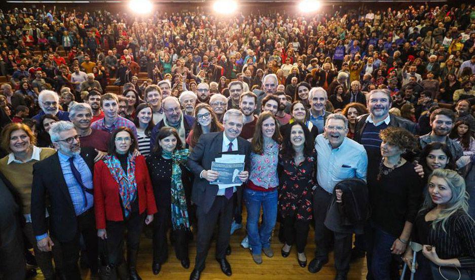 Fernaacutendez prometioacute recrear el  Ministerio de Ciencia y Tecnologiacutea