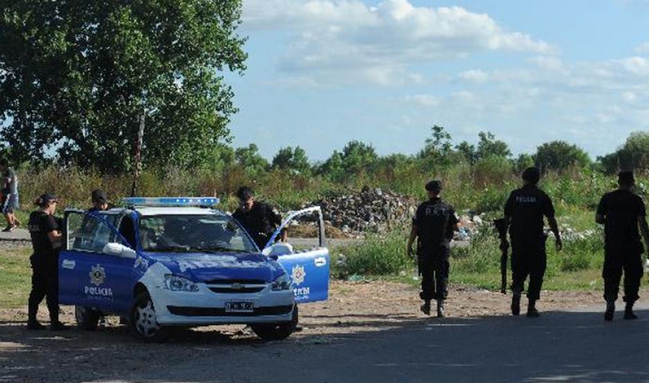 Policiacuteas santafesinos realizaron allanamientos en Bandera