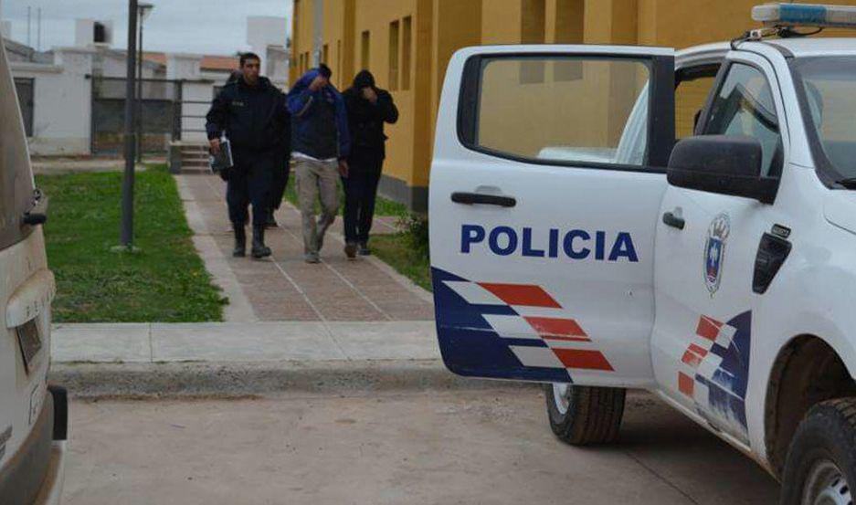 Alumna confesoacute en la escuela  que su tiacuteo la violoacute desde los 8 antildeos