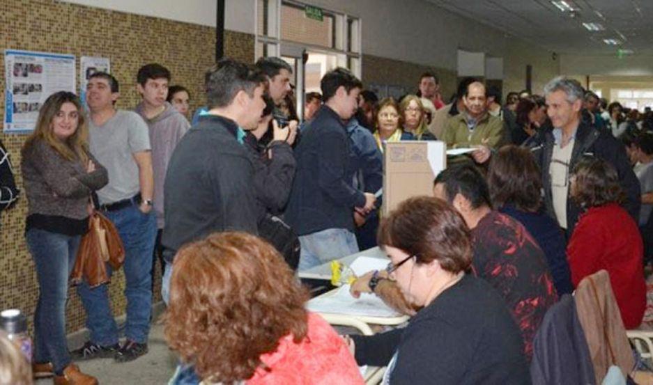 En el cuarto oscuro habraacute un total de 14 boletas de agrupaciones poliacuteticas