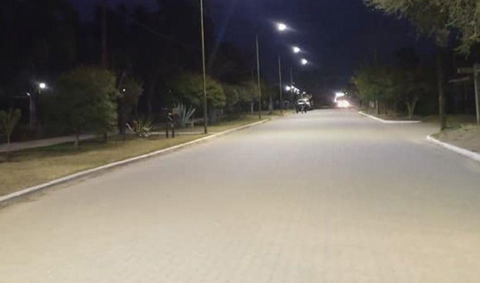 Realizan tareas de iluminacioacuten en el acceso a San Pedro de Guasayaacuten