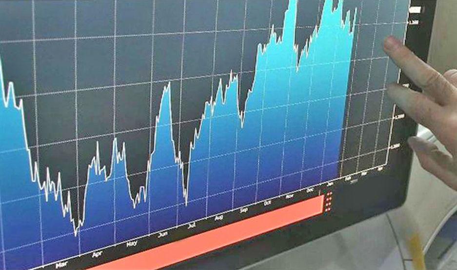 El riesgo paiacutes volvioacute a subir y quedoacute cerca de los 2000 puntos