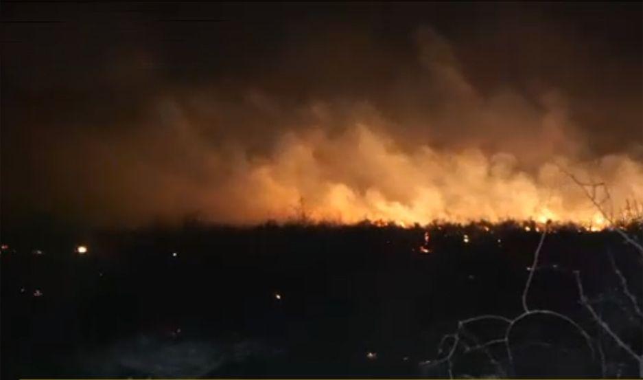 VIDEO  Impactante- asiacute controlan los incendios generados por el calor extremo en Santiago