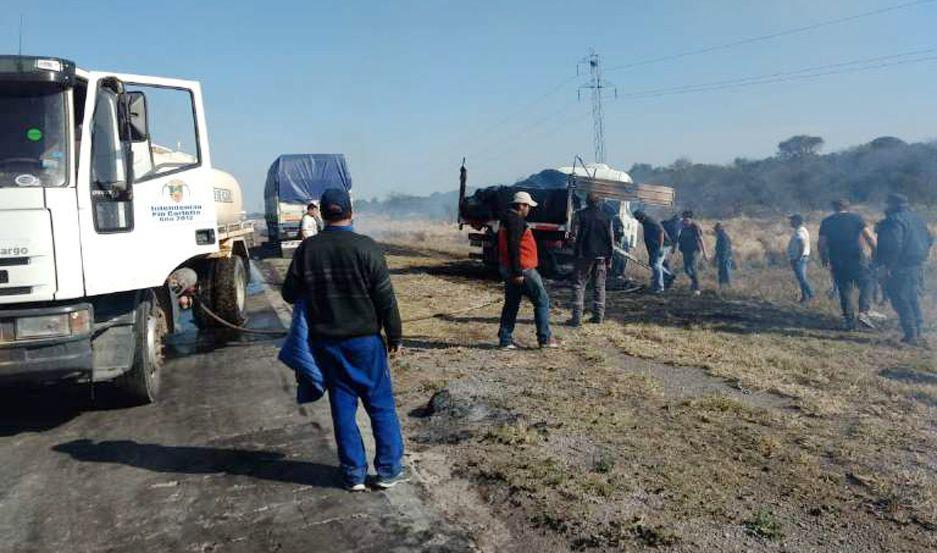 Los bomberos de la ciudad de Frías fueron convocados de urgencia para controlar el siniestro que se produjo en Catamarca