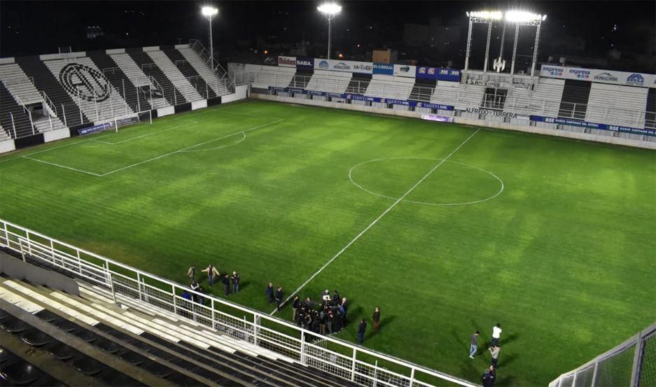 Asiacute es el nuevo sistema lumiacutenico LED de la cancha de Central Coacuterdoba