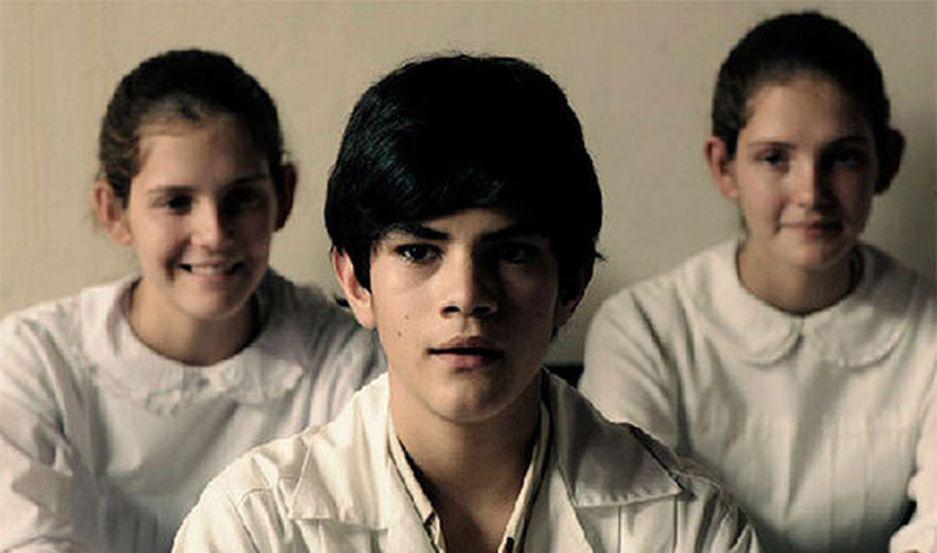 Arnaldo Andreacute revela aspectos de su adolescencia en un filme  que estrenaraacute en Las Termas