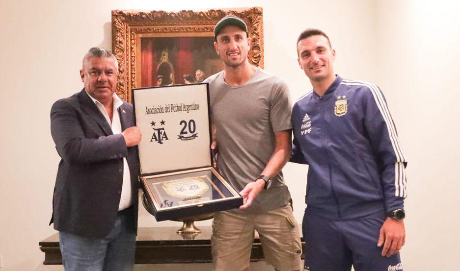 Ginobili visitoacute a la Seleccioacuten Argentina antes del partido ante Meacutexico