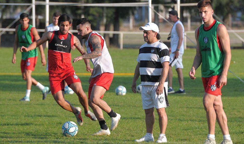 Central Coacuterdoba- con lo que tiene empieza a armar el 11