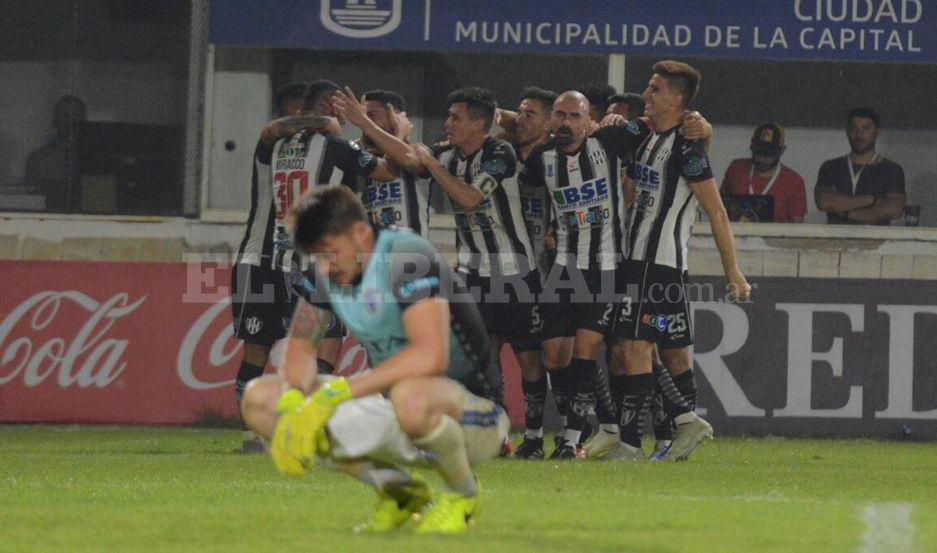 Central Coacuterdoba logroacute el triunfo frente a Godoy Cruz