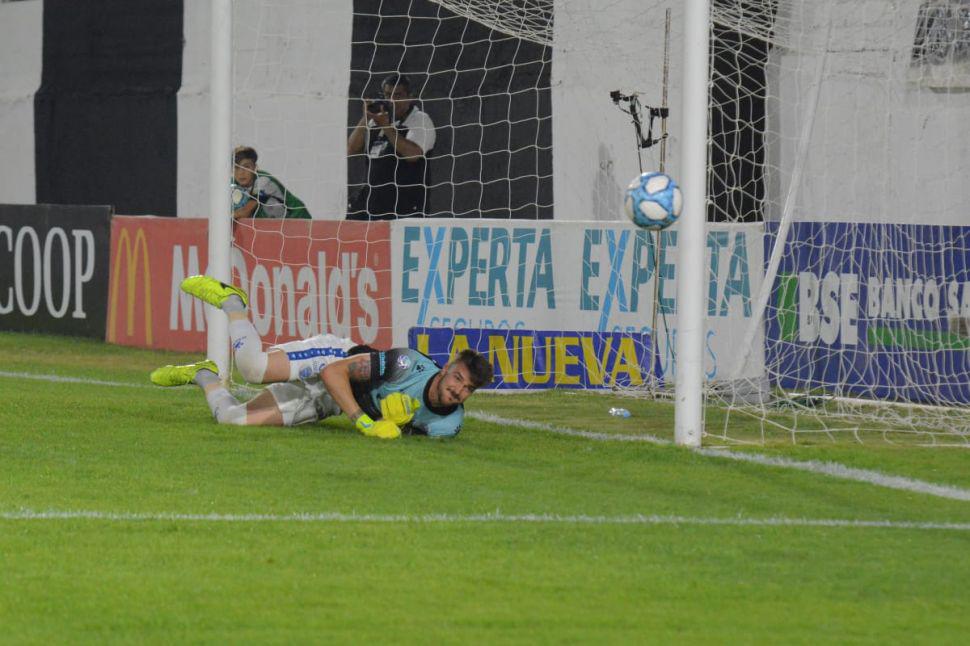 VIDEO  Asiacute fue el gol de Central Coacuterdoba frente al Tomba