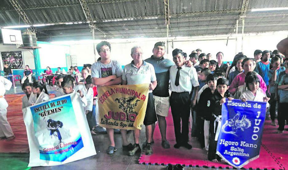 Un alumno de la Escuela Municipal de Judo de La Banda se consagroacute campeoacuten en Salta