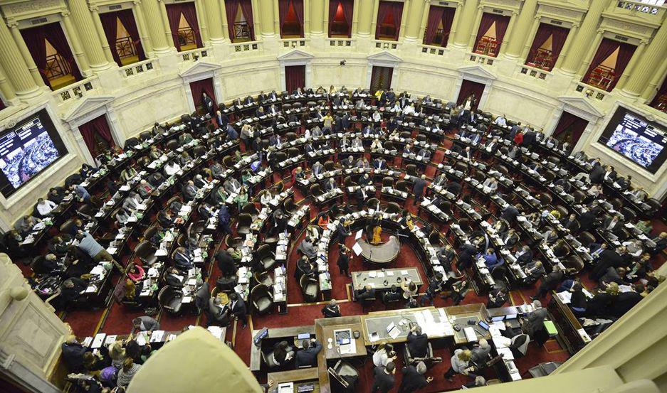 El bloque de diputados nacionales del Frente Ciacutevico por Santiago acompantildeoacute la aprobacioacuten de diversas leyes