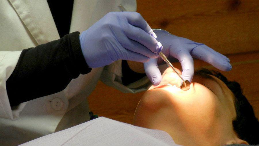 Viral- un dentista mostroacute cual es el efecto que provoca el alcohol en los dientes