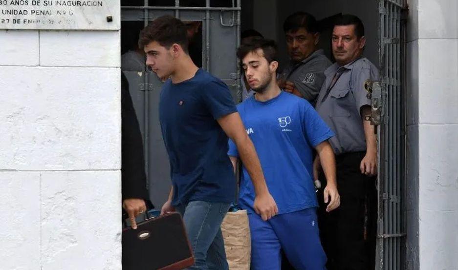 VIDEO  Asiacute fue la liberacioacuten de los dos rugbiers acusados por el crimen de Fernando