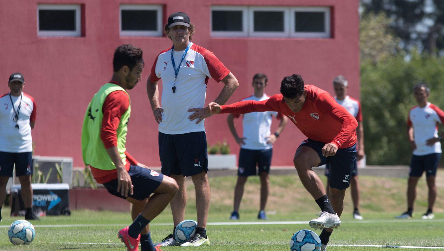 RECUPERACIÓN El Rojo llega golpeado tras perder con Racing
