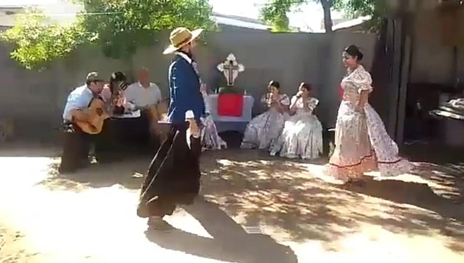 También se desarrolla con marcado éxito el concurso online
Añatuya Baila en Familia y ya participaron varios equipos