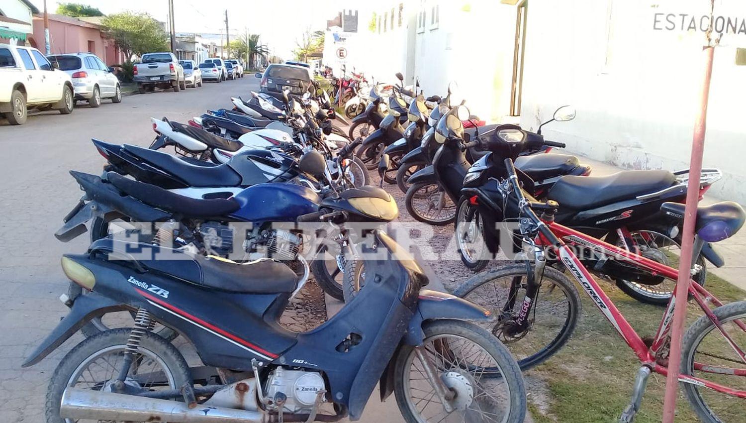 ldquoHora de los nintildeosrdquo- 11 motos y un auto fueron retenidos en Antildeatuya