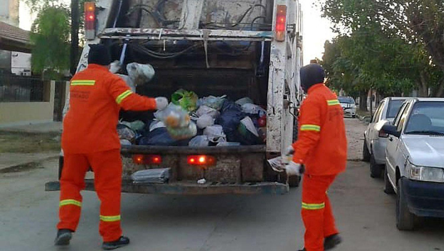 Sólo se retira la basura debidamente embolsada