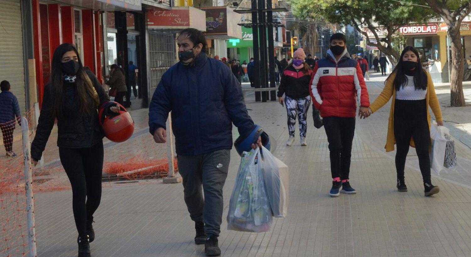 Las ventas del feriado fueron maacutes friacuteas que el clima