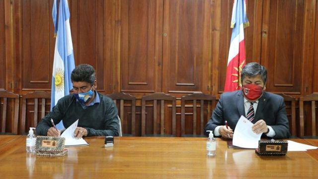 La Comisioacuten de Aacuterraga  y la Unse firmaron  un convenio marco