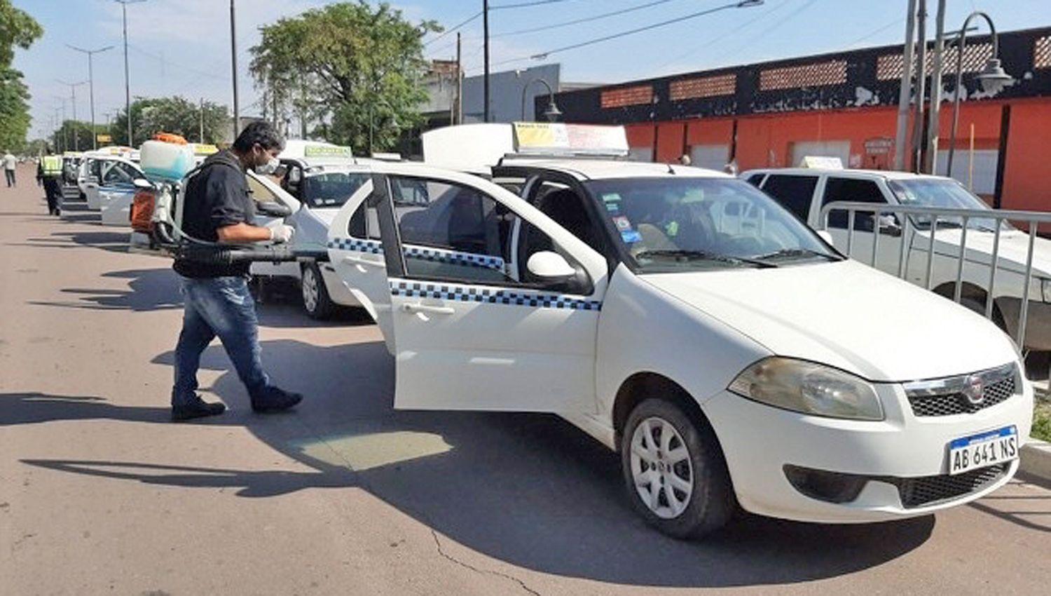 Adem�s de la desinfección de los vehículos se tomar�
la temperatura a los conductores