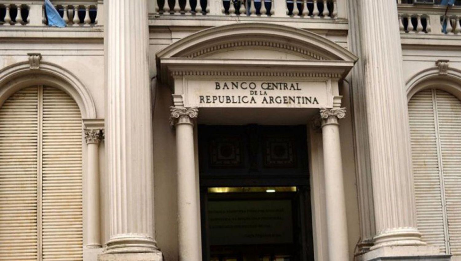 El viernes hay feriado bancario- iquestQueacute traacutemites se podraacuten realizar online