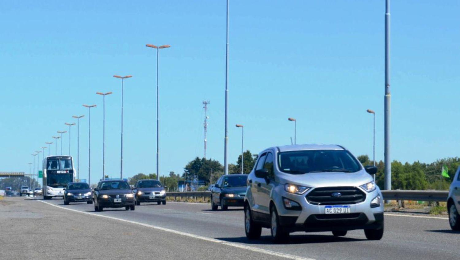 Primer fin de semana turiacutestico en pandemia- Miles de viajeros llegan a la Costa Atlaacutentica