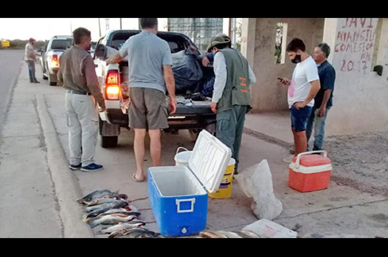 Maacutes de 40 actas de infraccioacuten por pesca furtiva durante el fin de semana largo en el riacuteo Dulce