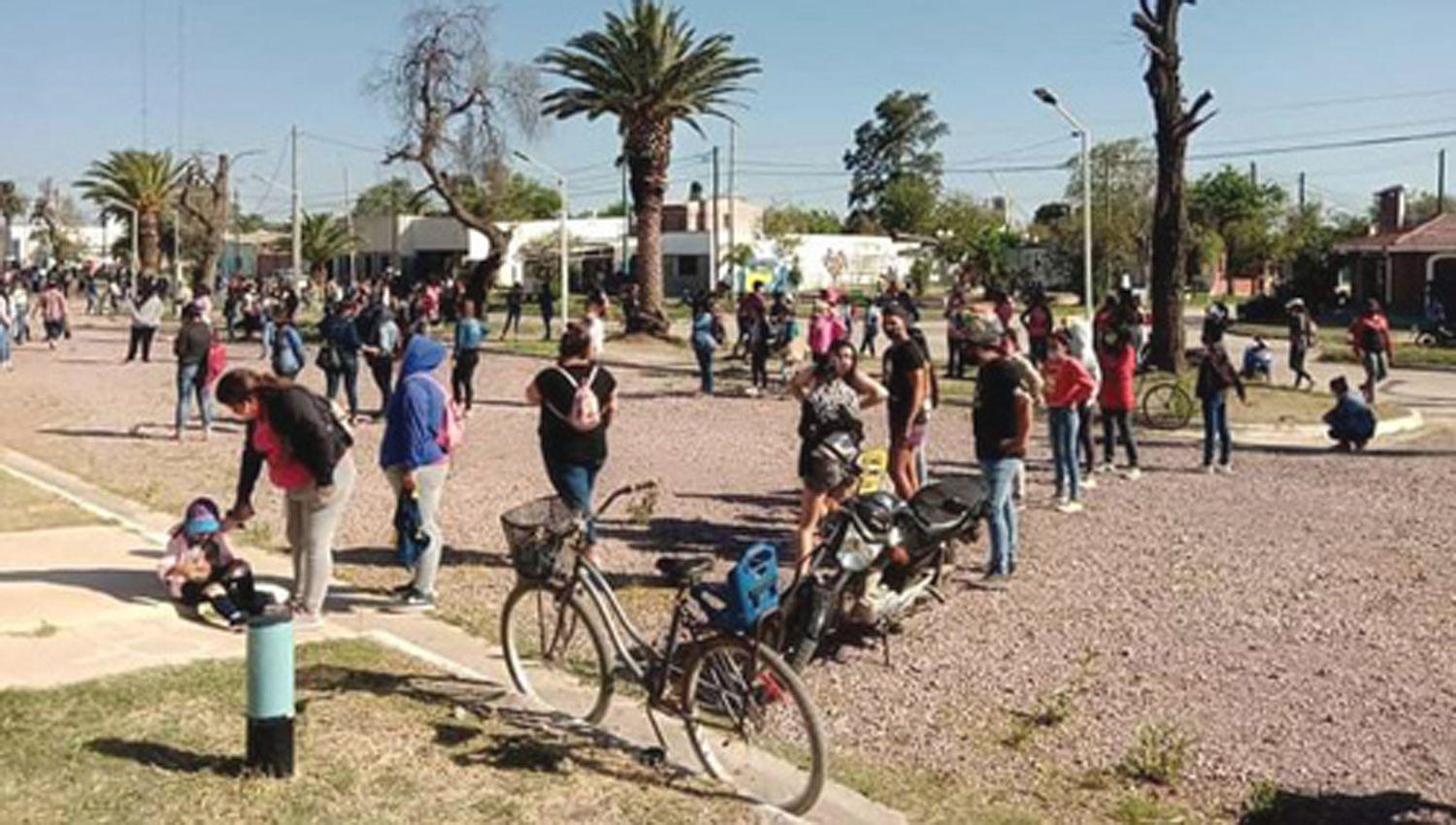 Los añatuyenses beneficiarios retiraron las tarjetas
Alimentar respetando los protocolos sanitarios