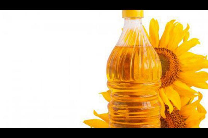 La Anmat prohibioacute la venta en todo el paiacutes de una marca de aceite de girasol