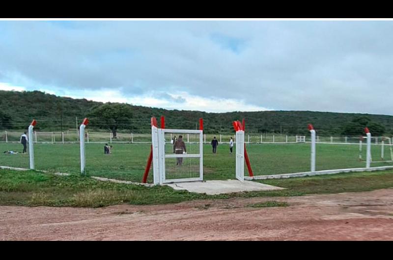 Habilitan el alambrado oliacutempico en el Club Instituto de Ojo de Agua