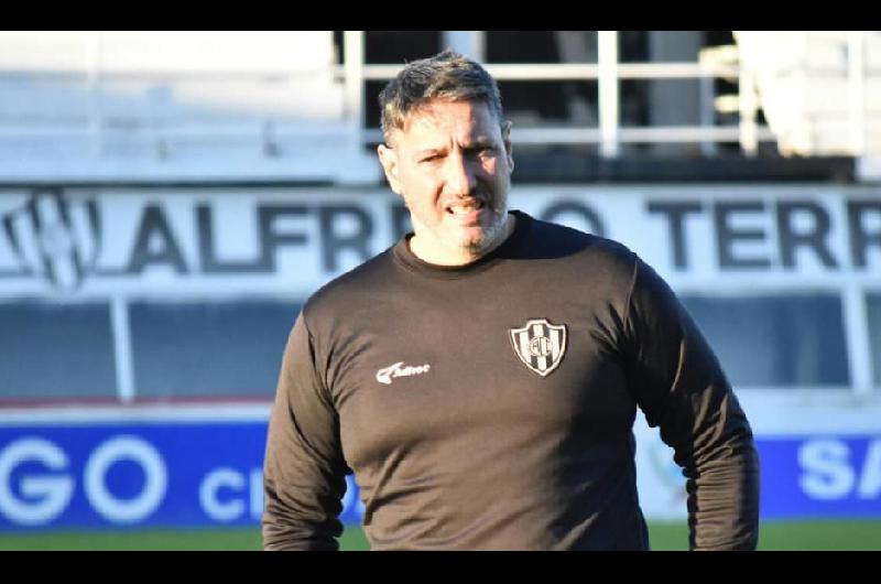 Alberto Bulleri seraacute el entrenador del ldquoFerroviariordquo ante Godoy Cruz