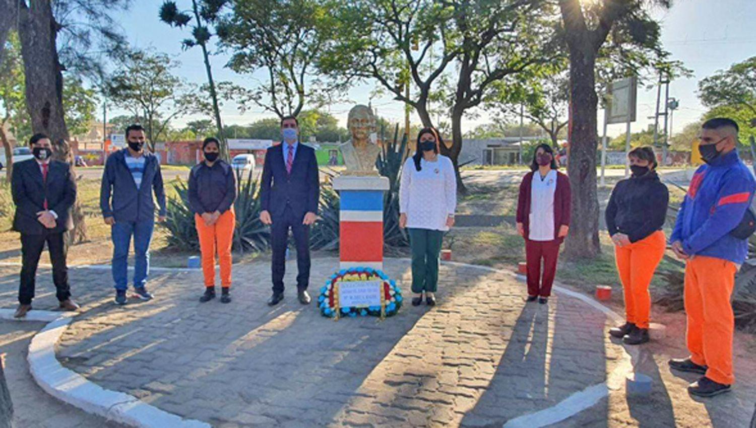 La ceremonia por el 201 aniversario de la Autonomía
Provincial estuvo encabezada por el intendente municipal Jorge Mukdise