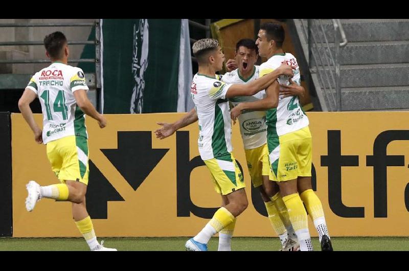 Agoacutenico triunfo de Defensa y Justicia en un partidazo ante Palmeiras