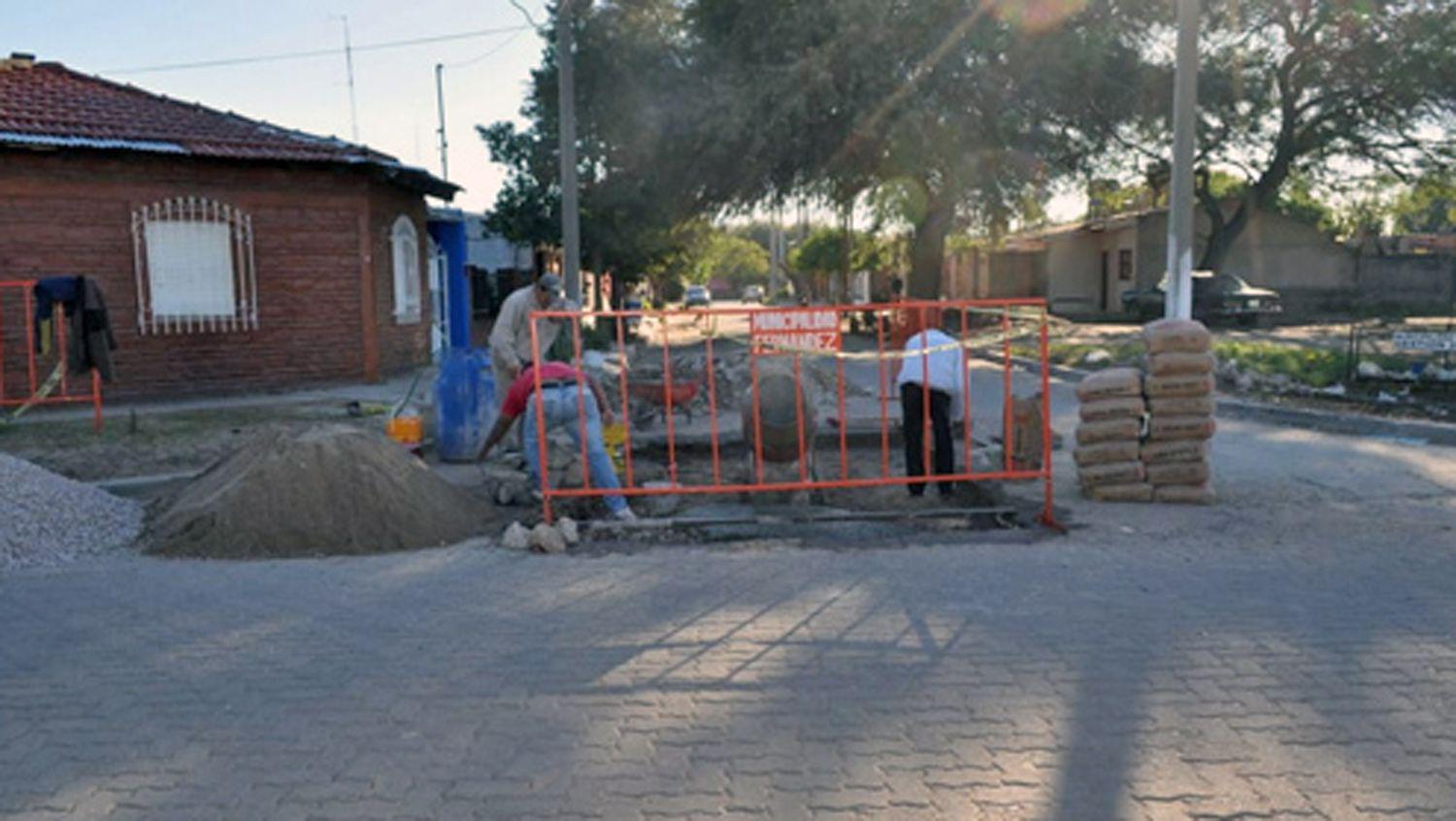 En Fernaacutendez se profundiza el programa de reparacioacuten y mejoramiento de diversas calles