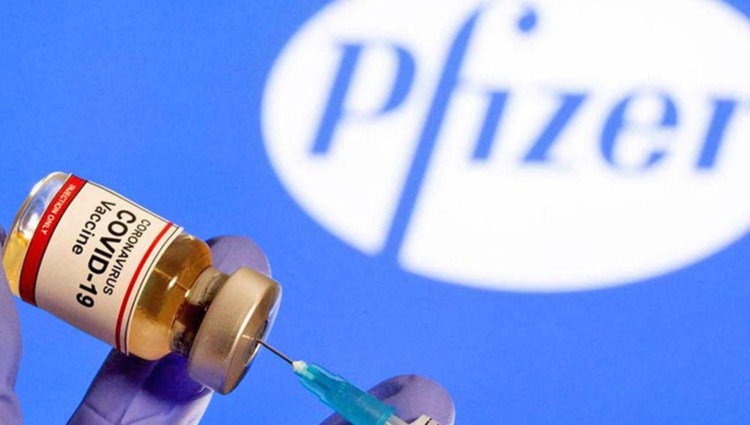 El Gobierno prepara DNU que permita la llegada al paiacutes de Pfizer Moderna y Janssen