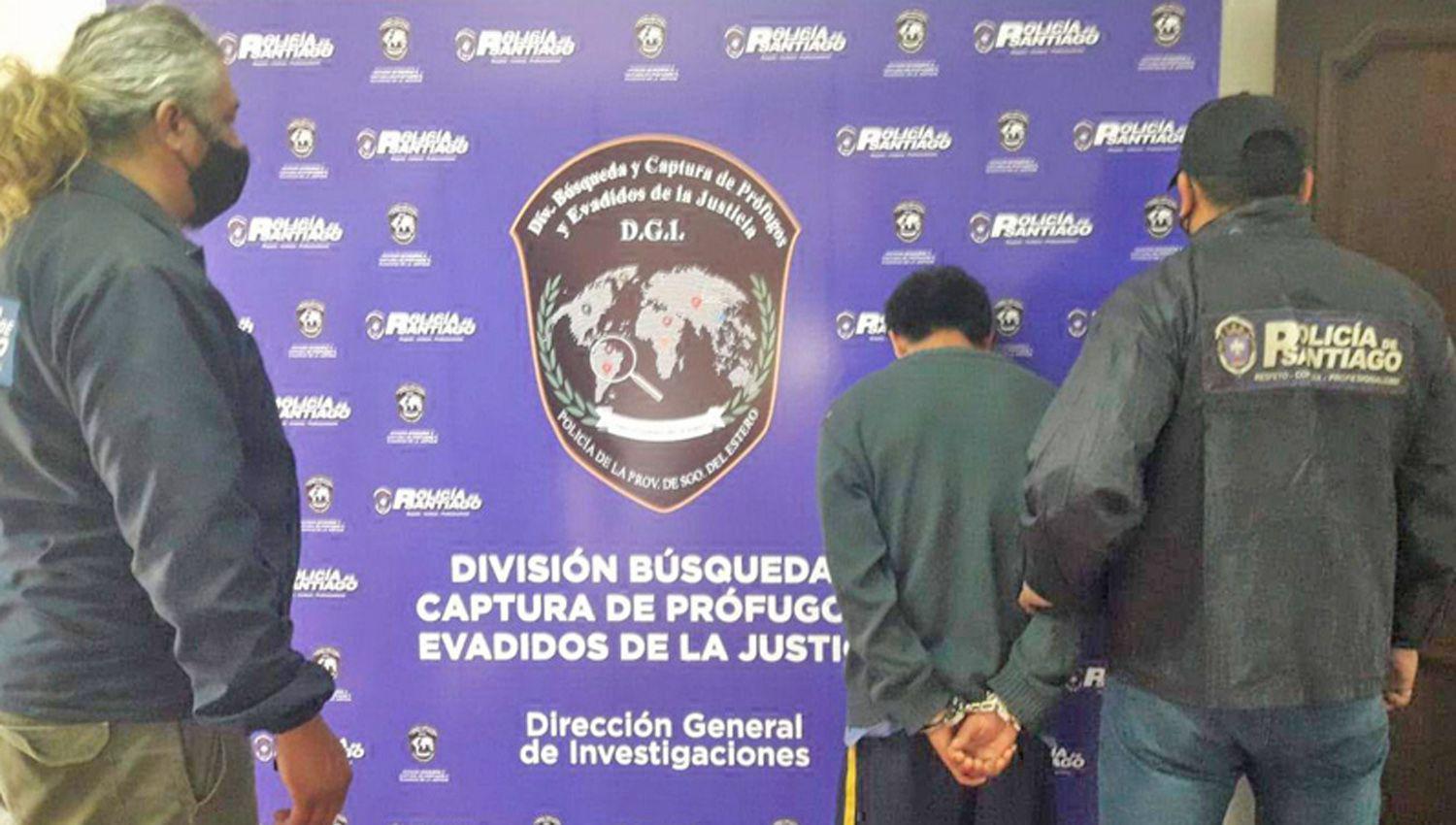 Simularon ser vacunadores y lograron apresar a un violento sujeto que estaba proacutefugo