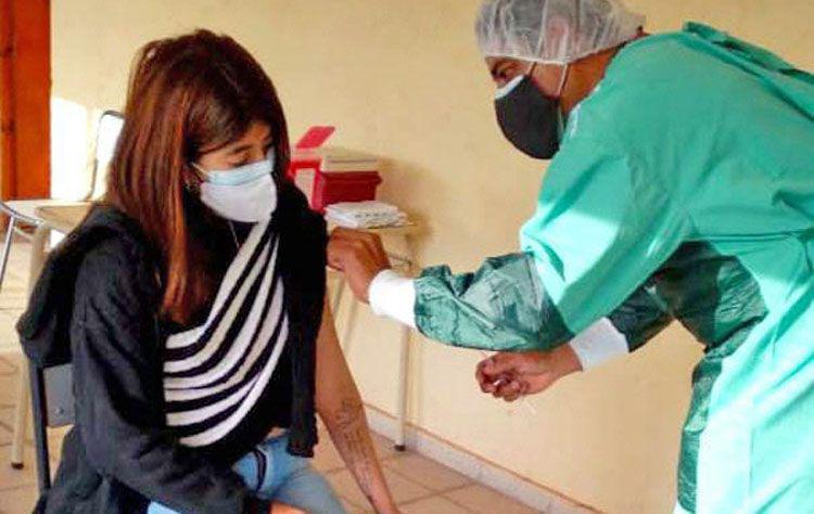 Vacunaron al 90-en-porciento- de los joacutevenes de 25 a 29 antildeos en Campo Gallo