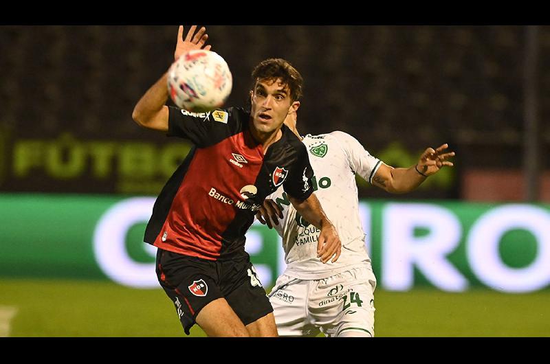 EN VIVO- Newells recibe a Platense con el objetivo de llegar a la cima