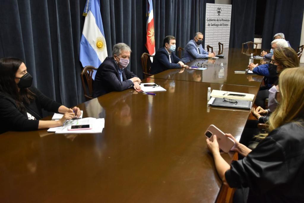 Maacutes circulacioacuten presencialidad plena y reuniones sociales- los anuncios del COE provincial para septiembre