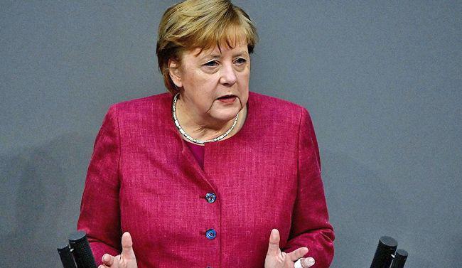 Merkel se distancia de su ministro y posible sucesor