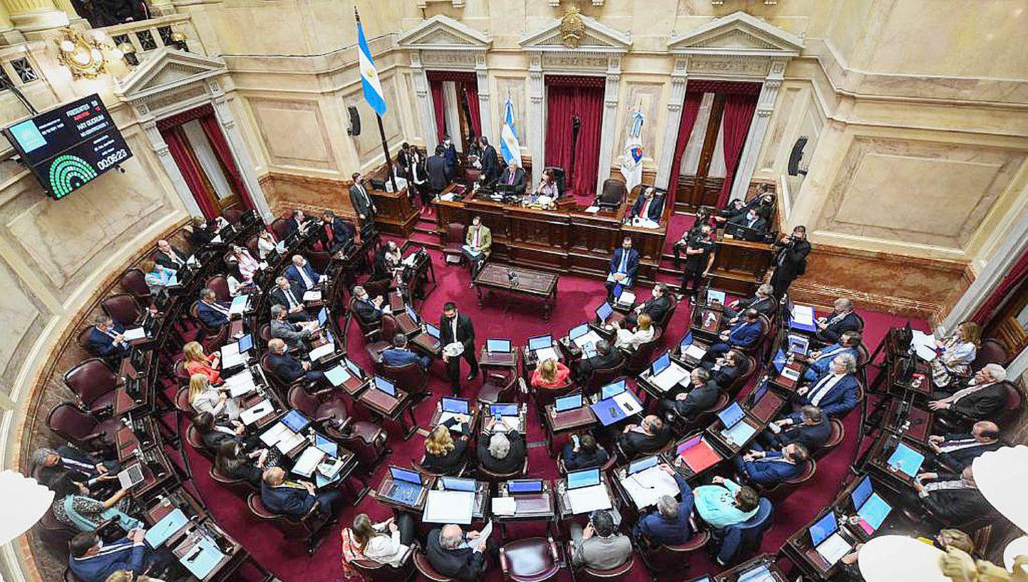 El Senado rechazoacute el decreto chileno que amplioacute su plataforma continental sobre territorio argentino