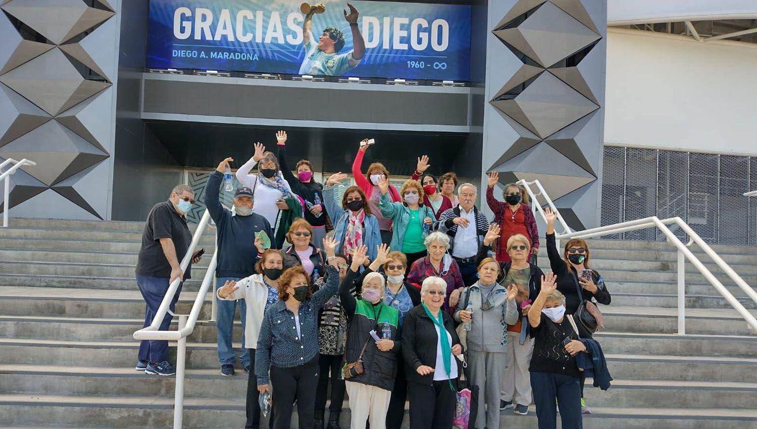 Los jubilados visitaron ayer el Estadio Ciudad