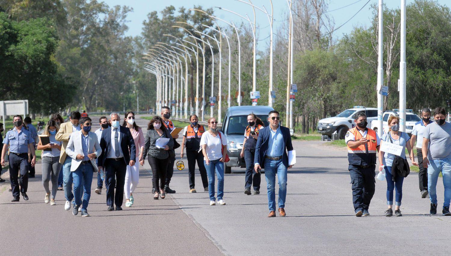 Fiscalía defensa querella peritos y policías trabajaron durante horas en el carril de la autovía Santiago-La Banda para intentar evacuar dudas