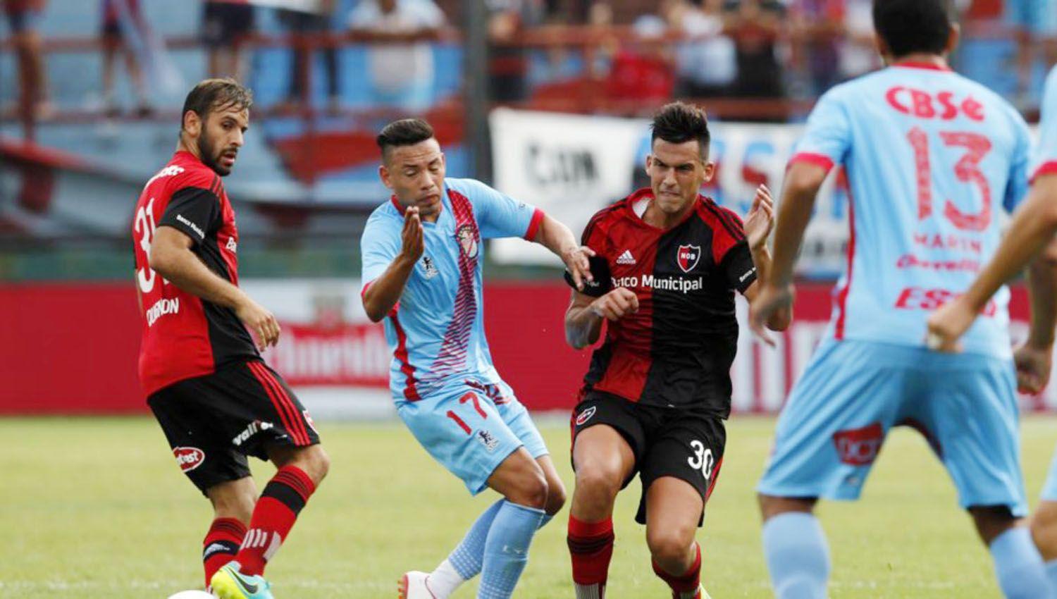 Newells busca hilvanar otro triunfo en Sarandiacute